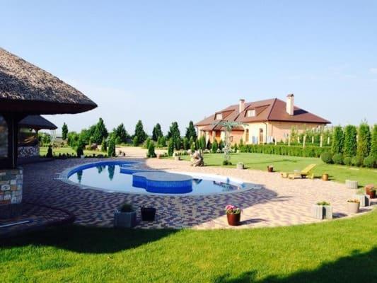 Отель Maetok Country Club Petrove Экстерьер фото